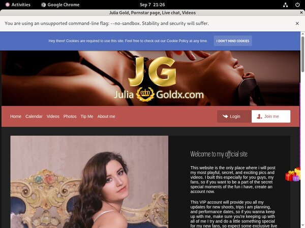 Julia Gold Tube